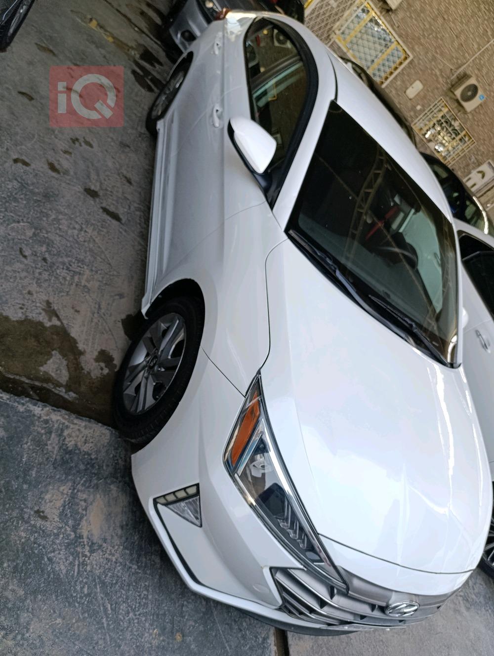 هیوندای ئەلەنترا